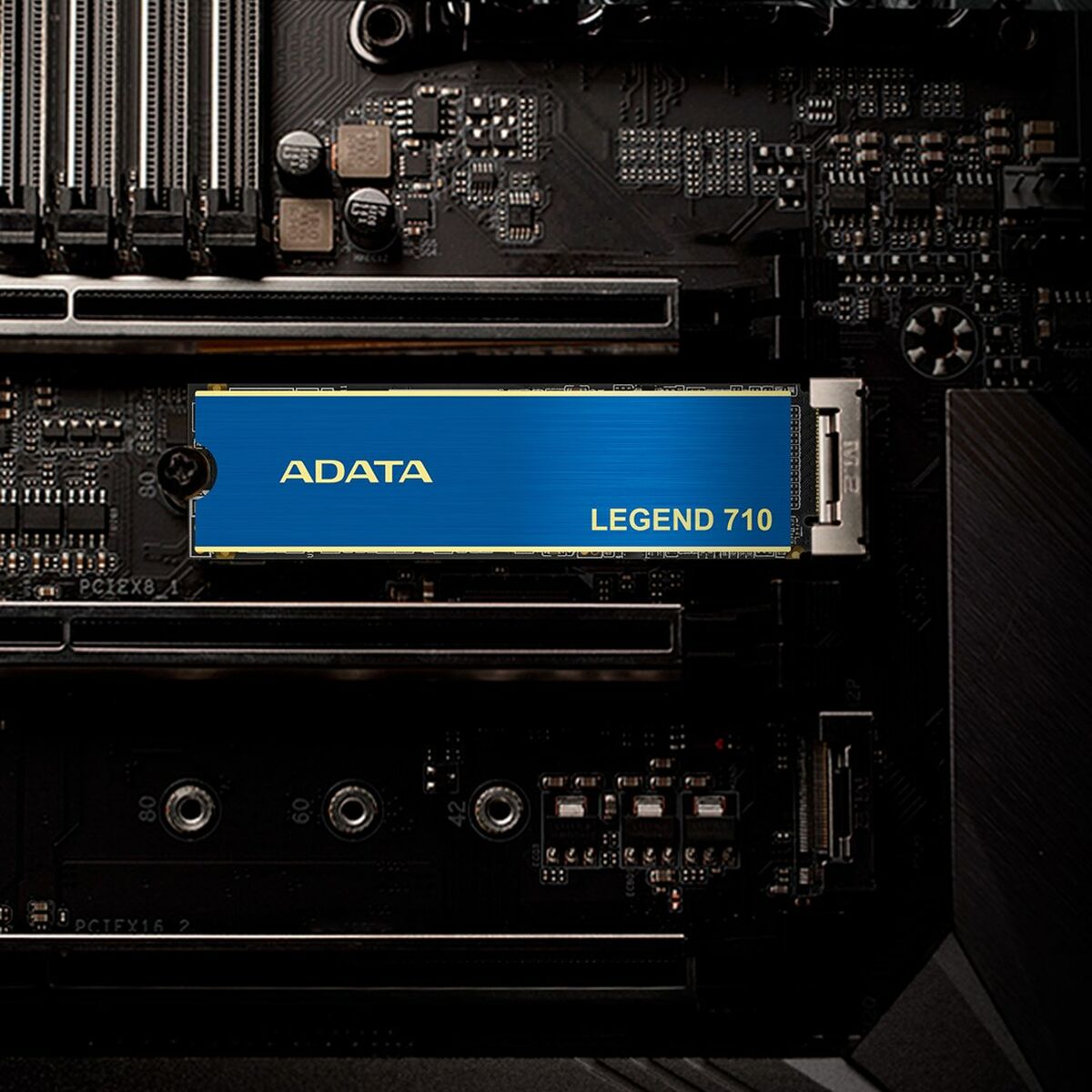 Твърд диск Adata Legend 710 256 GB SSD